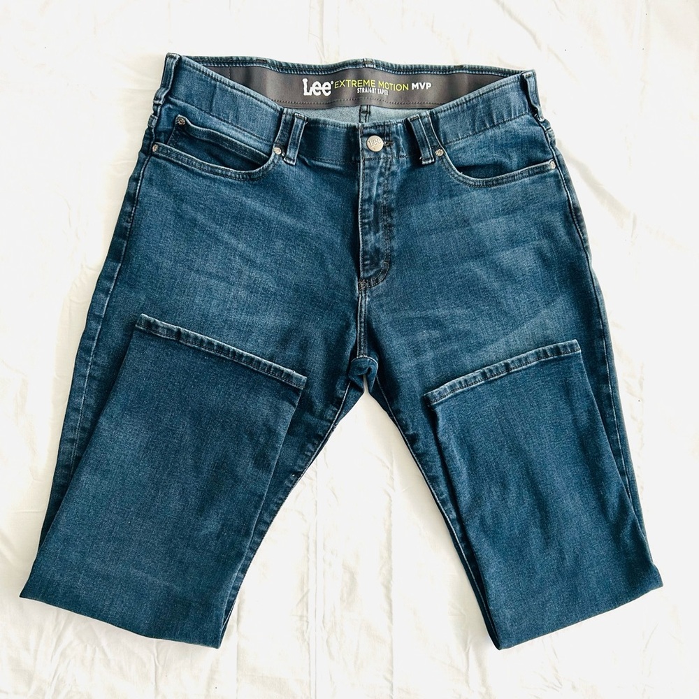 NWOT LEE Extreme Motion MVP Straight Taper Jeans